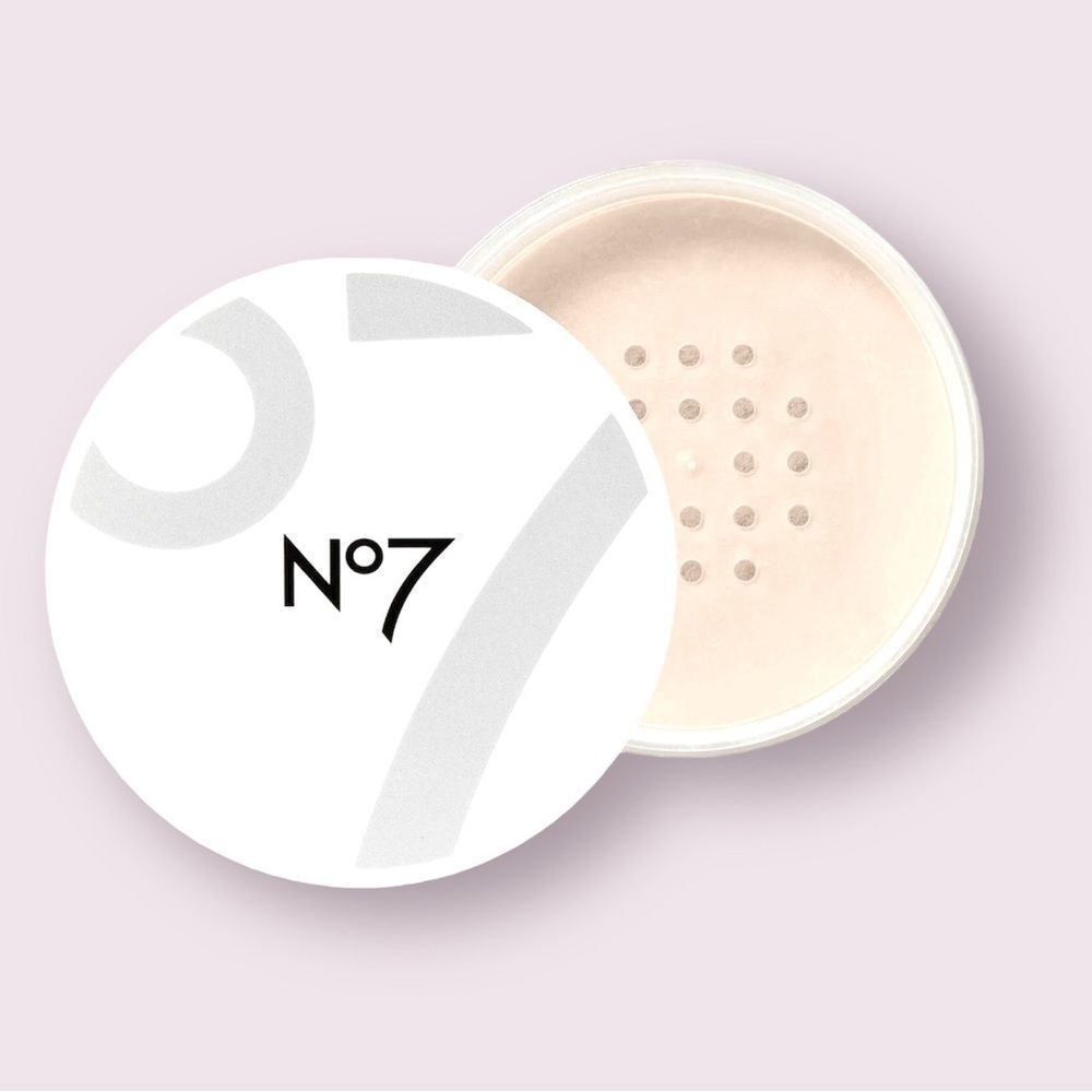 No7 Flawless Finishing Loose Powder Translucent .45oz